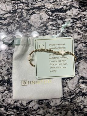 NWT E Newton Bracelet